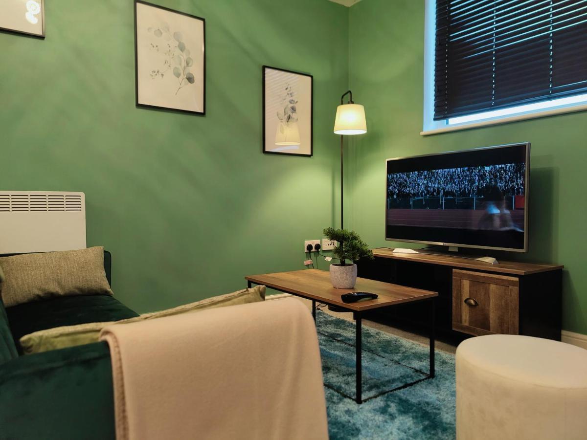 City Centered 2 Bed Serviced Apartment- Sherpa Homes สวินดอน ภายนอก รูปภาพ
