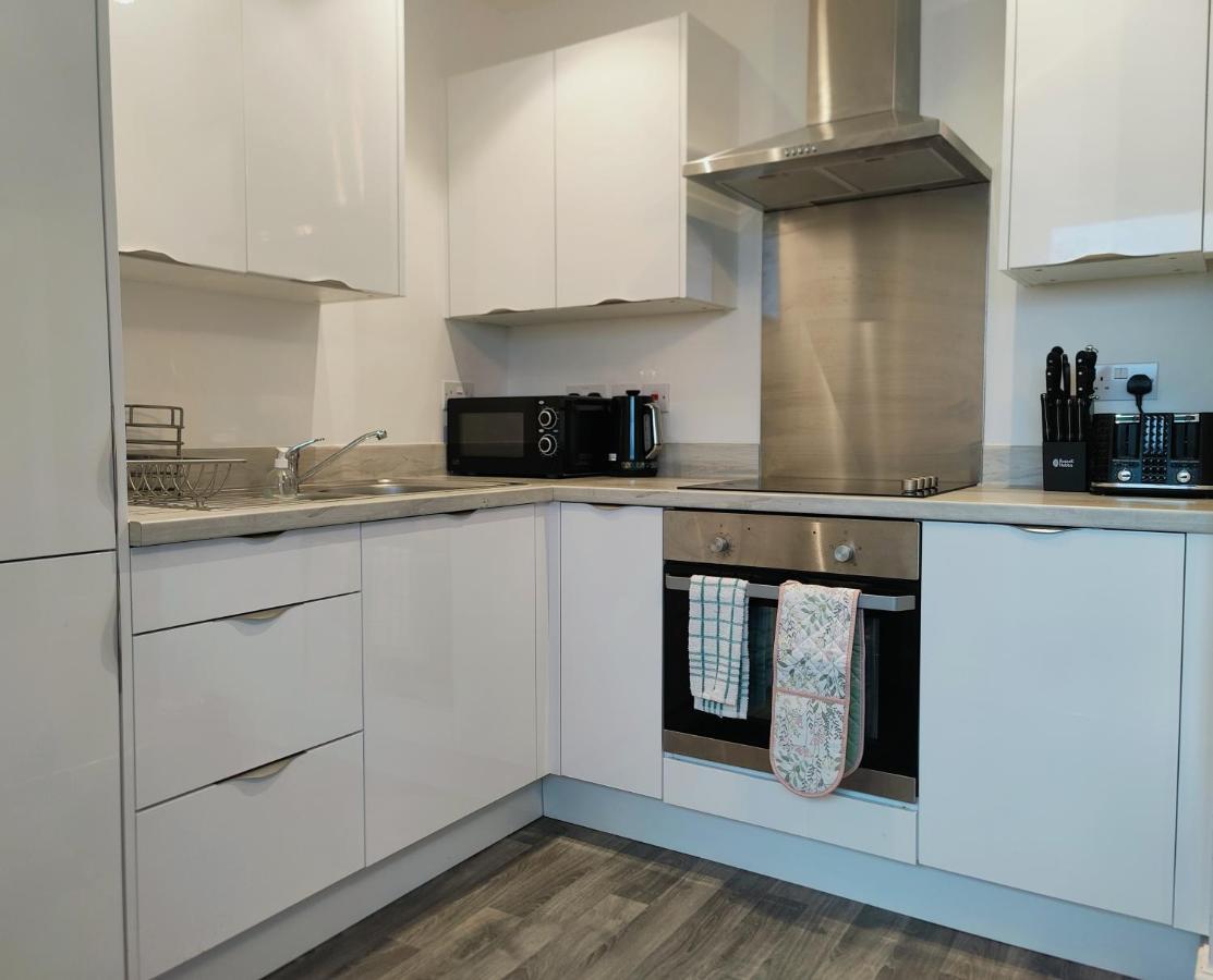 City Centered 2 Bed Serviced Apartment- Sherpa Homes สวินดอน ภายนอก รูปภาพ