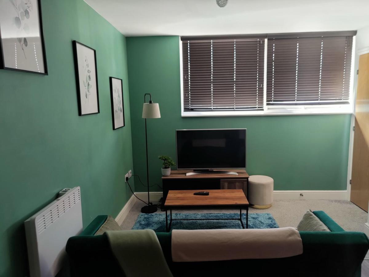 City Centered 2 Bed Serviced Apartment- Sherpa Homes สวินดอน ภายนอก รูปภาพ
