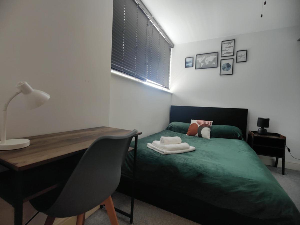 City Centered 2 Bed Serviced Apartment- Sherpa Homes สวินดอน ภายนอก รูปภาพ