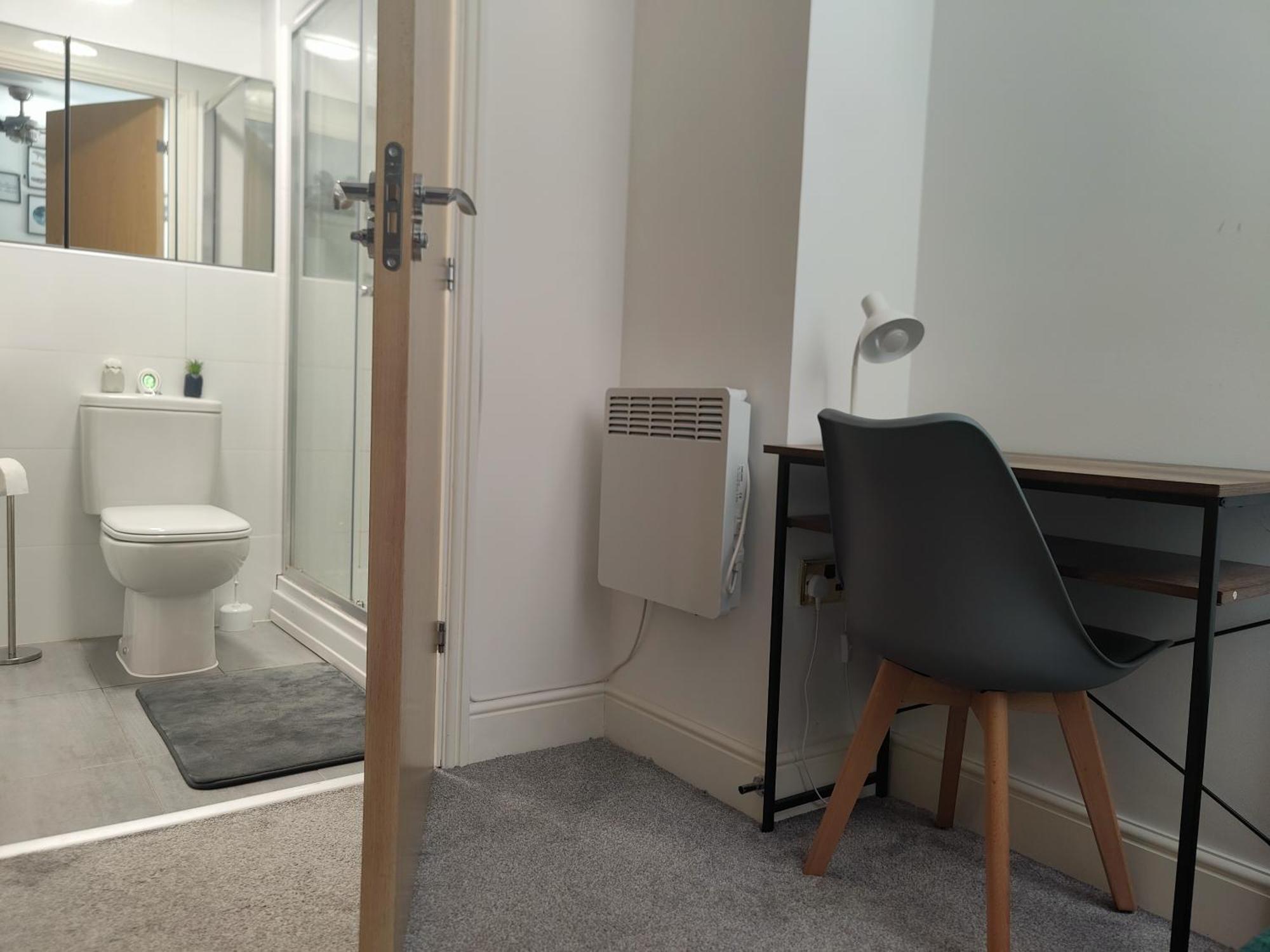 City Centered 2 Bed Serviced Apartment- Sherpa Homes สวินดอน ภายนอก รูปภาพ